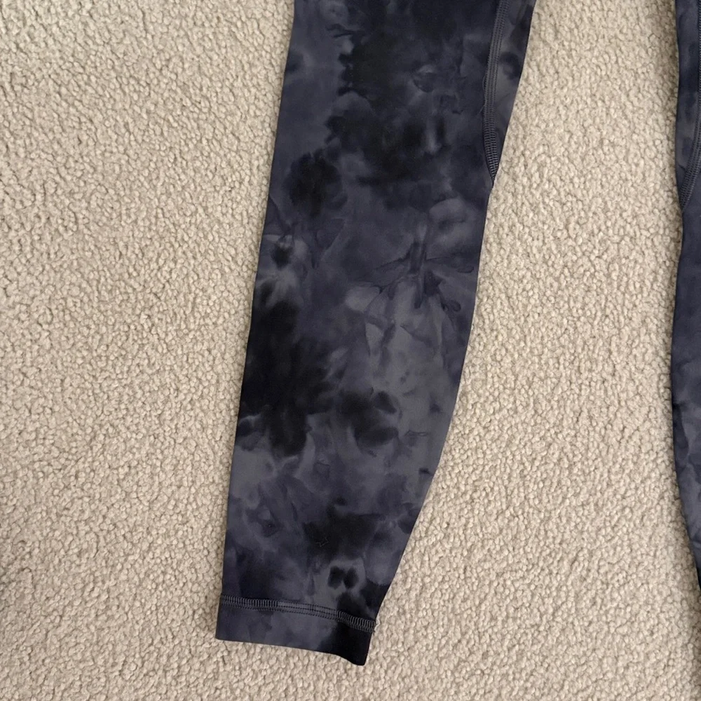 lululemon athletica Black Tie-Dye Leggings - Size 2